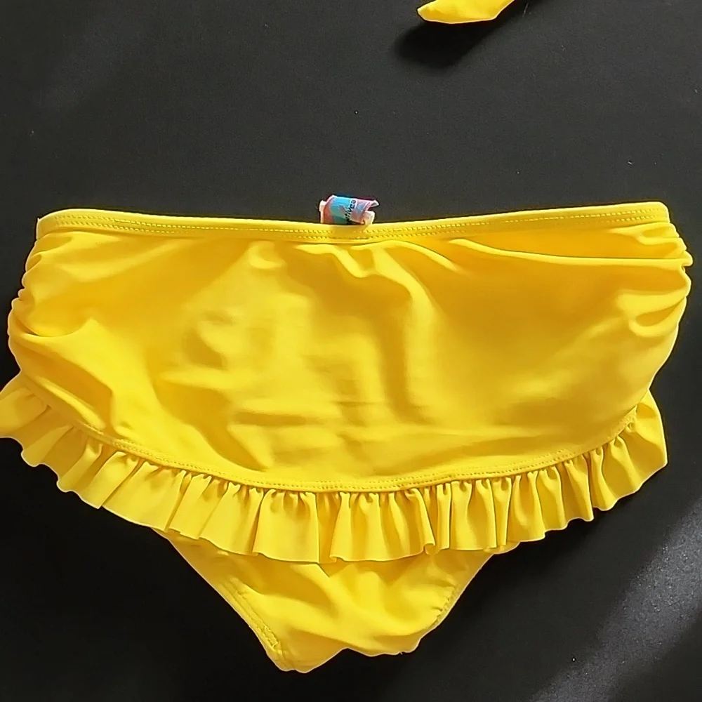 Yellow Ruffled Bikini - Picture 5 of 7